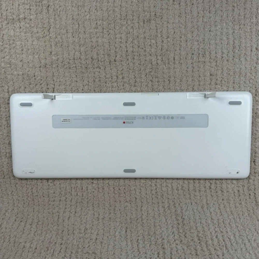 Logitech K750 Wireless‎ Solar Keyboard for Mac 920-003472 w/Dongle Tested